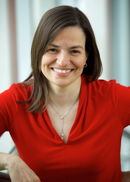 La professeure Ève Langelier, titulaire de la Chaire pour les femmes en sciences et en génie du CRSNG.