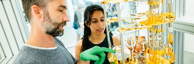 Photo dans le FabLab quantique