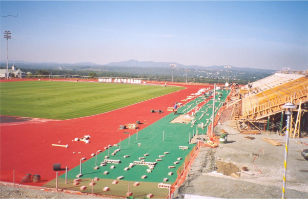 Construction du stade extérieur sur le Campus principal