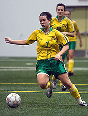 La recrue du Vert & Or Andréanne Gagné fait remarquer sa présence sur les surfaces de jeu synthétiques de la nouvelle ligue de soccer intérieur à&nbsp;11 de la Fédération québécoise du sport étudiant.