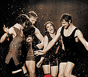 <em>Rain</em> (2004) est le 2<sup>e</sup>&nbsp;des spectacles du cirque Éloize formant l'ensemble d'une trilogie qui explore le plus délicatement possible les thématiques de l'émotion et des souvenirs liés à l'enfance.