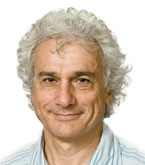 Alain Royer est professeur titulaire au dÃ©partement de gÃ©omatique appliquÃ©e et directeur du Centre d'applications et de recherches en tÃ©lÃ©dÃ©tection (CARTEL).
