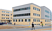 Le recteur Bruno-Marie Béchard a inauguré le Pavillon Gérald-La Salle, situé sur le Campus de la santé de l'Université de Sherbrooke, le 9&nbsp;septembre&nbsp;2005. Le nouveau bâtiment répond aux besoins croissants de la clientèle d'étudiantes et d'étudiants inscrits en médecine à l'UdeS.