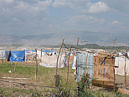 Un immense camp de déplacés.
