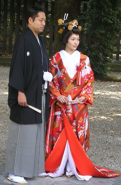 robe de mariée japonaise rouge