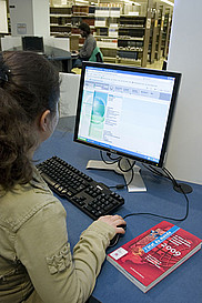 Plusieurs ressources documentaires sont disponibles en format électronique dans les bibliothèques de l'UdeS.