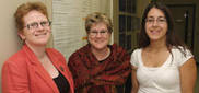 Les professeures Marie Beaulieu et Suzanne Garon et l'étudiante à la maîtrise Julie Vincelette.