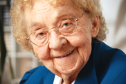 Sœur Gratia Potvin a décroché son diplôme de maîtrise en théologie... à  92 ans! Aujourd'hui âgée de 98 ans, elle réside au couvent des sœurs de Notre-Dame-du-Bon-Conseil, à Chicoutimi, où elle continue d'enseigner le violon.